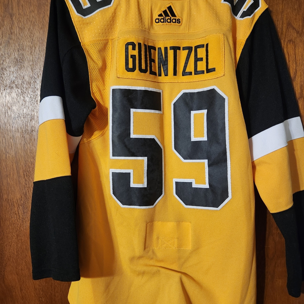 Adidas Pittsburgh Penguin Jersey - Picture 2 of 4